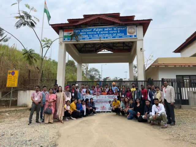 The #YuvaSangam Punjab and Manipur University team at Indo-Myanmar Friendship Bridge.

#EkBharatShreshthaBharat