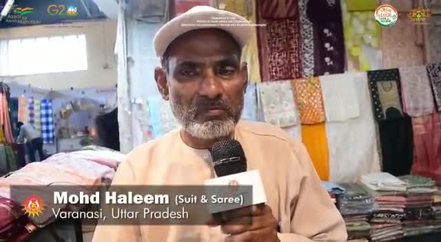 65 Years old UP's Divyang artisan Mohd Haleem Ji makes wonderful handloom suits and sarees #divyakalamela