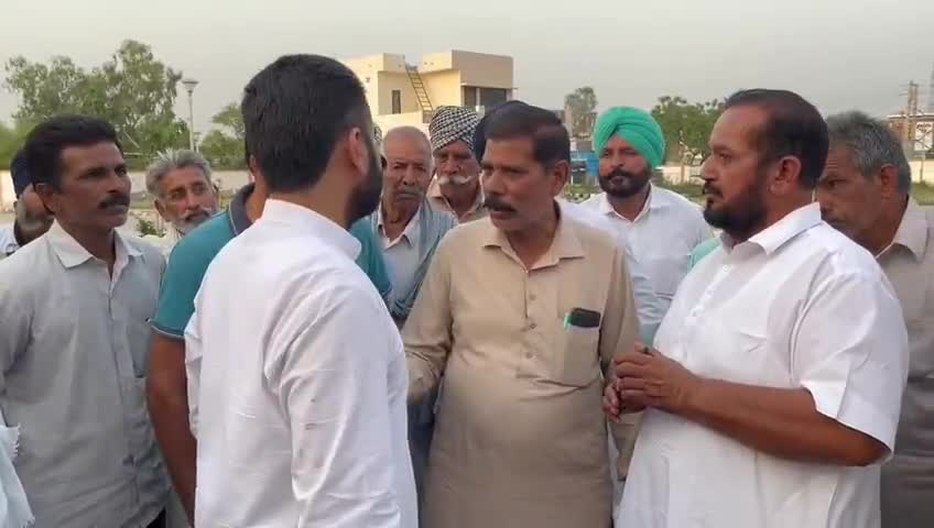 Narinder Singh Sawna
#narinder.sawna 
#fazilka_update
#Narinderpal_Singh_Sawna_Fazilka
#AAPPunjab #AAPfazilka
#fazilka