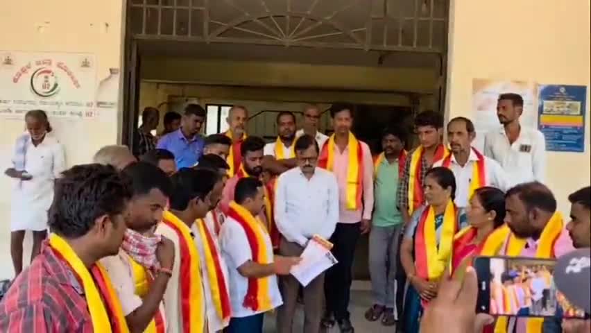 ಗಂಗಾವತಿ: ಪಹಲ್ಗಾಮ್‌ನಲ್ಲಿ ಪ್ರವಾಸಿಗರ ಮೇಲಿನ ಗುಂಡಿನ ದಾಳಿ ಖಂಡಿಸಿ ಪಟ್ಟಣದಲ್ಲಿ ಕರವೇ ಪ್ರತಿಭಟನೆ