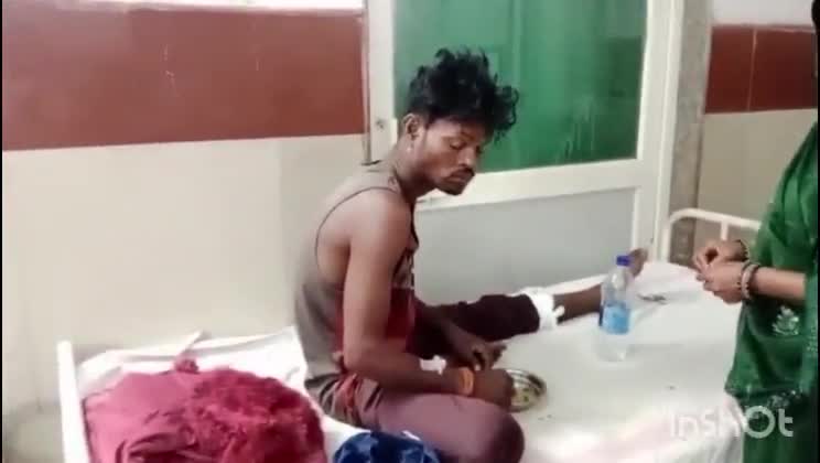 कटनी नगर: अमरपुर में तेज रफ्तार वाहन की टक्कर से बाइक सवार युवक घायल, उपचार जारी