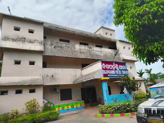 ଦିଗପହଣ୍ଡି: ନରେନ୍ଦ୍ରପୁର ଗାଁର ଜଣେ ଯୁବତୀଙ୍କ ସନ୍ଦେହଜନକ ମୃତ୍ୟୁ, ପୋଲିସର ତଦନ୍ତ ଆରମ୍ଭ