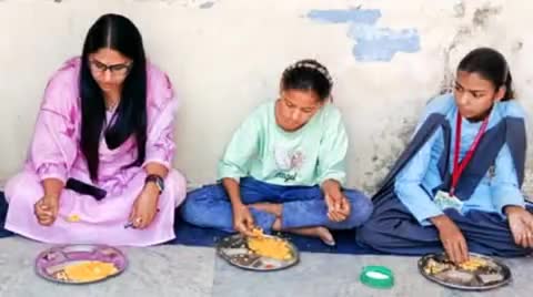 सरवाड़: क्षेत्र के स्कूलों में मिड-डे मील का सरवाड़ तहसीलदार ने किया निरीक्षण, अनुपस्थित कार्मिकों पर कार्रवाई के दिए निर्देश