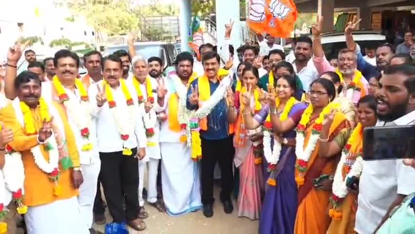 ಗಂಗಾವತಿ: ನಗರಸಭೆ ಅಧ್ಯಕ್ಷರಾಗಿ ಹೀರಾಬಾಯಿ, ಉಪಾಧ್ಯಕ್ಷರಾಗಿ ಸುಧಾ ಆಯ್ಕೆ
