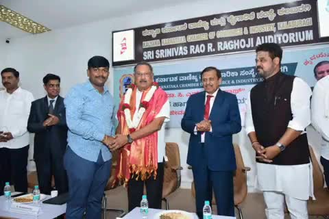ಕಲಬುರಗಿ: ನಗರದಲ್ಲಿ 'ಒತ್ತಡ ಮುಕ್ತ ಜೀವನವನ್ನು ರಹಸ್ಯಗಳು' ಸಂವಾದ ಕಾರ್ಯಕ್ರಮ