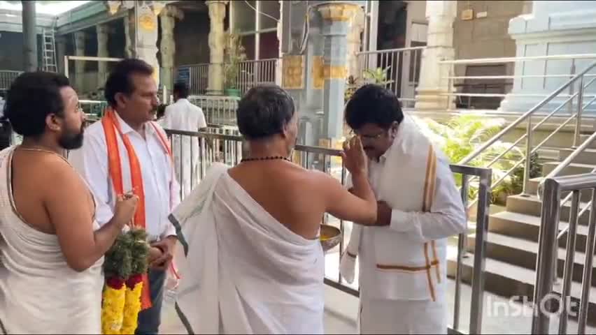 పూతలపట్టు: కాణిపాకం వరసిద్ధి వినాయక స్వామివారి సేవలో ఆంధ్రప్రదేశ్ రాష్ట్ర మైనార్టీ వెల్ఫర్ ప్రిన్సిపల్ సెక్రెటరీ