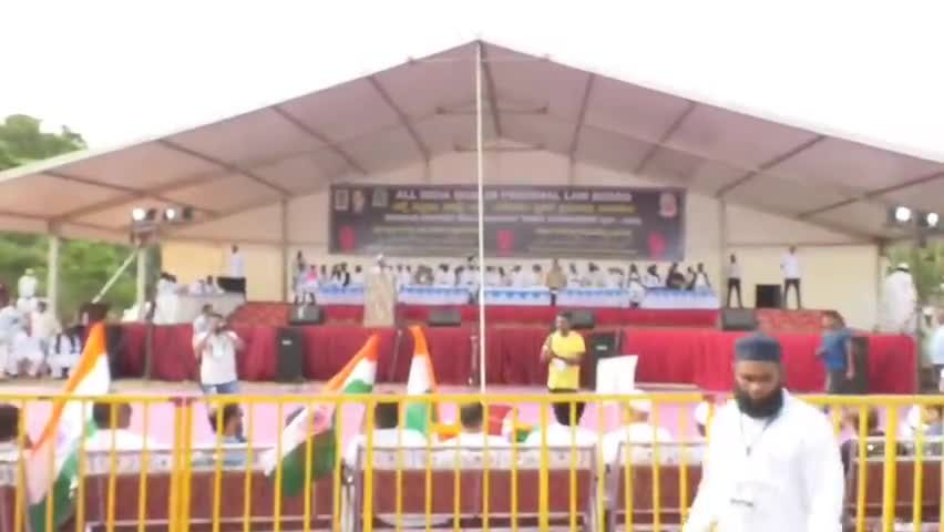 ಮೈಸೂರು: ವಕ್ಫ್ ತಿದ್ದುಪಡಿ ಕಾಯ್ದೆ 2025 ವಿರೋಧಿಸಿ ನಗರದ ಈದ್ಗಾ ಮೈದಾನದಲ್ಲಿ ಬೃಹತ್ ಪ್ರತಿಭಟನಾ ಸಮಾವೇಶ