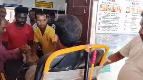 ଆନନ୍ଦପୁର: ଖଲଣା ଗାଁରେ ଦୁଇ ମହଲାରୁ ତଳକୁ ଖସିଲେ ରାଜମିସ୍ତ୍ରୀ ,ଗୁରୁତର ଅବସ୍ଥାରେ କଟକ ସ୍ଥାନାନ୍ତର