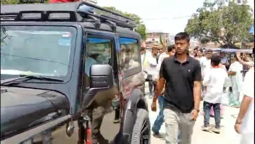 ঘগ্ৰাপাৰ ভাগ: ঘগ্রাপাৰ হাইস্কুল খেলপথাৰত বিজেপিৰ বিশাল নিৰ্বাচনী সভাত কেবিনেট মন্ত্ৰী জয়ন্ত মল্লবৰুৱাৰ অংশগ্ৰহণ
