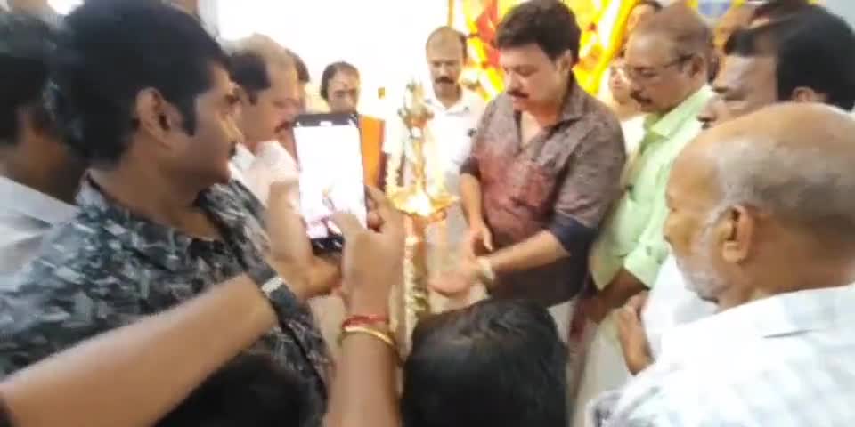 പത്തനാപുരം: പട്ടാഴി ഏറത്തുവടക്ക് എൻ.എസ്.എസ് കരയോഗ മന്ദിരം മന്ത്രി കെ.ബി ഗണേഷ് കുമാർ ഉദ്ഘാടനം ചെയ്തു