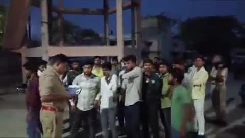 हाथरस: तहसील से काम करके घर लौट रहे बाइक सवार सफाई कर्मी की लोक निर्माण विभाग कार्यालय के पास अज्ञात वाहन की टक्कर से हुई मौत