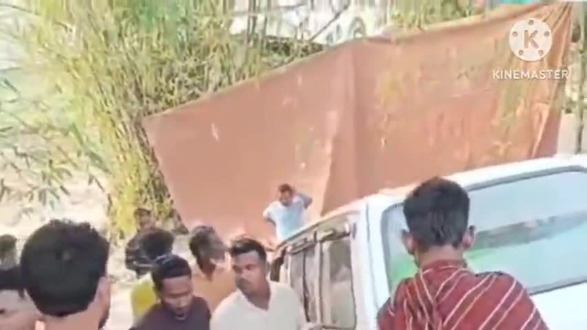 নগাঁও: কলিয়াবৰৰ শিলঘাট-ধিং সংযোগী পথত ভয়ংকৰ পথ দুৰ্ঘটনা, গুৰুতৰভাৱে আঘাতপ্ৰাপ্ত এজনক চিকিৎসালয়লৈ প্ৰেৰণ