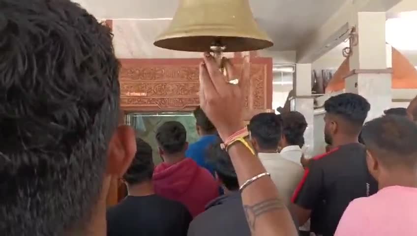 ಬೆಳಗಾವಿ: ಪೆಹಲ್ಗಾಮ್ ಘಟನೆಗೆ ಭಾರತೀಯ ಸೈನ್ಯದಿಂದ ಪ್ರತೀಕಾರ ಹಿನ್ನೆಲೆ ನಗರದಲ್ಲಿ ಗಣೇಶನಿಗೆ ವಿಶೇಷ ಪೂಜೆ ಸಲ್ಲಿಸಿದ ನಗರದ ಜನತೆ