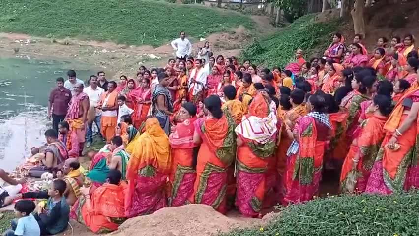 ଢେଙ୍କାନାଳ ସଦର: ମା' ବୁଢୀ ଦେବୀଙ୍କ ଚଣ୍ଡୀଯଜ୍ଞ ଓ ଶନିଶ୍ଚର ଯଜ୍ଞ ପାଇଁ ଦେଉଳ ସାହି ଗୋଡି ପୋଖରୀରୁ କଳସ ଯାତ୍ରା ଅନୁଷ୍ଠିତ