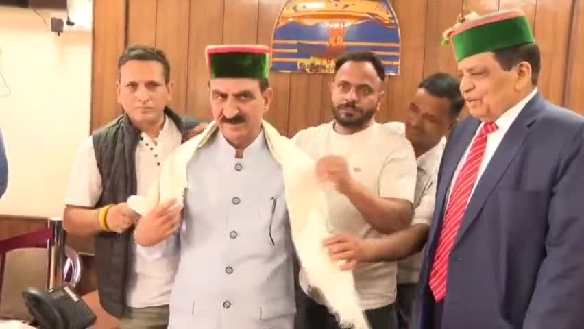 शिमला शहरी: सोलन विधानसभा क्षेत्र के एक प्रतिनिधिमंडल ने शिमला में मुख्यमंत्री सुखविंदर सिंह सुक्खू से की मुलाकात
