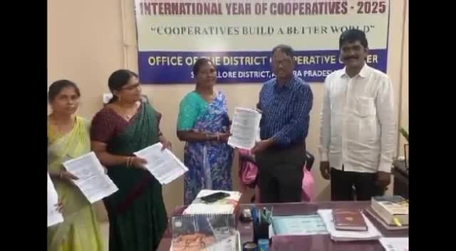 సహకార సంఘాలను చట్ట ప్రకారం నిర్వహించాలి: జిల్లా సహకార అధికారి గుర్రప్ప