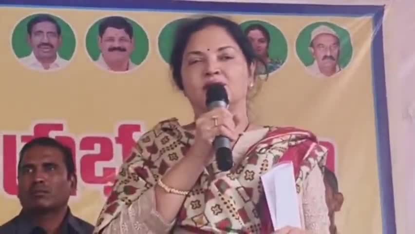 కొవ్వూరు: రీసర్వేతో భూ సమస్యలకు పరిష్కారం: కోవూరు మండలం వేగూరులో MLA ప్రశాంతి రెడ్డి