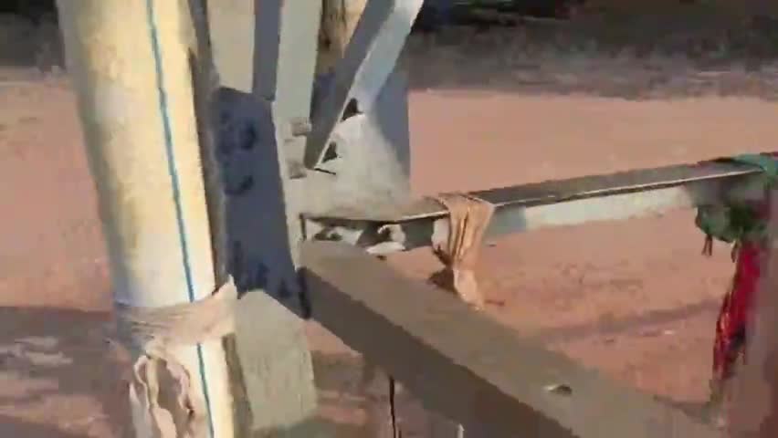 बेंगाबाद: बुच्चा नावाडीह में नल जल योजना की पानी टंकी को लेकर ग्रामीणों में हुआ विवाद
