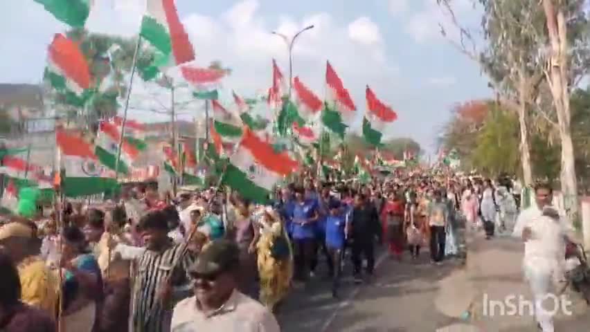 धार: ऑपरेशन सिंदूर की सफलता पर धार में राष्ट्रीय सुरक्षा नागरिक अभियान ने निकाली तिरंगा यात्रा, वीर सैनिकों को किया सम्मानित