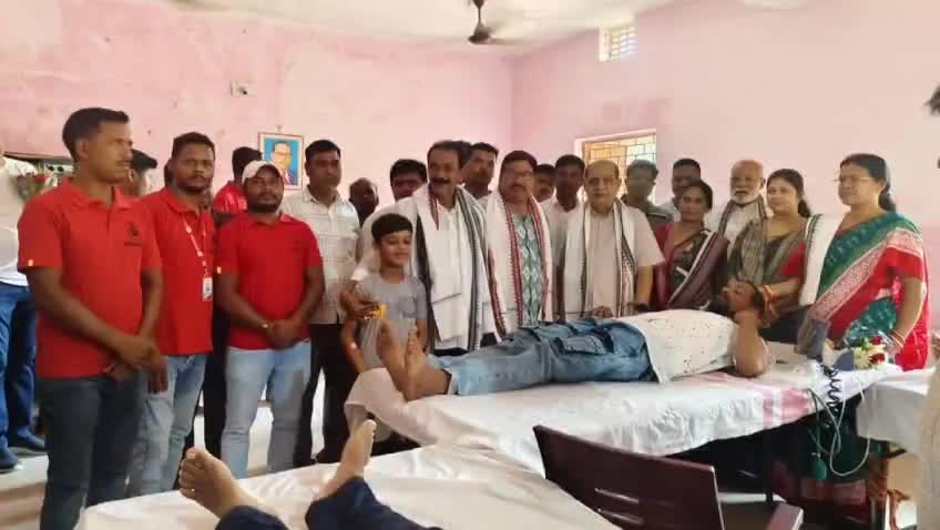 ବରଗଡ: ଗୋବିନ୍ଦପୁରରେ ଯୁବକ ସଂଘ ଓ ନିଷ୍ଠା ପରିବାରର ମିଳିତ ଆନୁକୂଲ୍ୟରେ ସ୍ୱେଚ୍ଛାକୃତ ରକ୍ତଦାନ ଶିବିର ଅନୁଷ୍ଠିତ