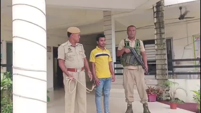 কোকৰাঝাৰ ভাগ: পাকিস্তানৰ সমৰ্থন কৰি ফেচবুকত পোষ্ট দিয়াৰ সংক্ৰান্তত ৰূপচান আলী নামৰ যুৱকক ভাওঁৰাগুৰীত গ্ৰেপ্তাৰ আৰক্ষীৰ