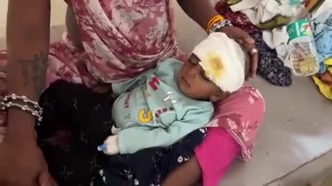 टीकमगढ़: कारी तिगैला के समीप सड़क हादसे में मां-बेटा हुए घायल, जिला अस्पताल में उपचार जारी