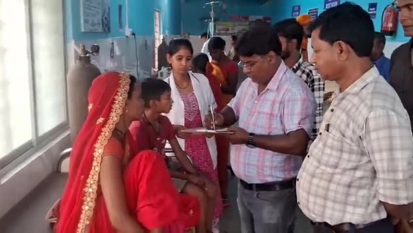 बगोदर: मुंडरो में वज्रपात की चपेट में आने से 3 महिलाओं सहित चार झुलसे