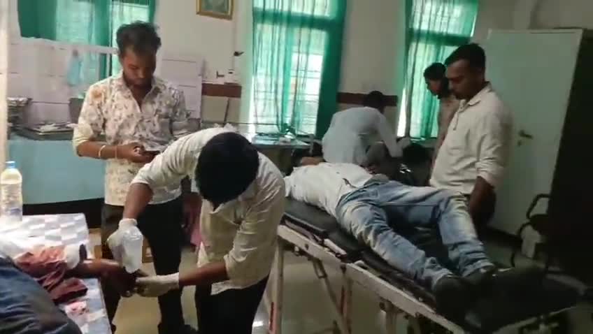 पांडुरना: बोरगांव के समीप सड़क हादसे में दो लोग हुए घायल, सिविल अस्पताल में भर्ती