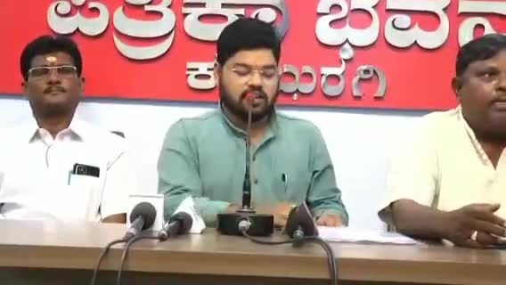 ಕಲಬುರಗಿ: ಸಂಗೀತ ಶಿಕ್ಷಕರ ನೇಮಕಾತಿಗೆ ನಗರದಲ್ಲಿ ನವಕರ್ನಾಟಕ ಸಂಗೀತಗಾರರ ಸಂಘದ ಅಧ್ಯಕ್ಷ ಬಂಡಯ್ಯ ಸ್ವಾಮಿ ಆಗ್ರಹ