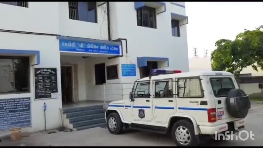 જામનગર: નારણપર ગામ ખાતે રિસામણે આવેલી પરિનીતાએ ગળાફાંસો ખાઈ જીવન ટૂંકાવ્યું