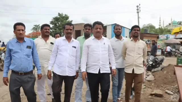 ಪಟ್ಟಣದಲ್ಲಿ ಸ್ಥಗಿತಗೊಂಡಿರುವ ಅಗಸಿ ಕಾಮಗಾರಿ ಪರಿಶೀಲಿಸಿದ ಶಾಸಕ ಅಶೋಕ ಮನಗೂಳಿ