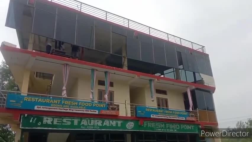 नादौन: आईटीआई चौक रैल पर तूफान के कारण एक रेस्टोरेंट की दीवार गिरी, मालिक को हुआ नुकसान