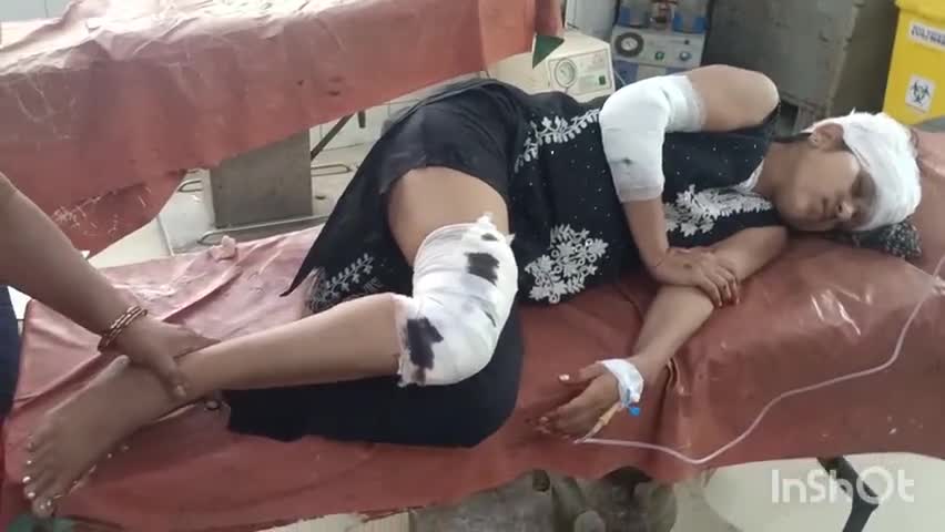 एटा: चुरथरा के पास बीएड एंट्रेंस का एग्जाम देने जा रही बाइक सवार छात्रा को दूसरी बाइक ने मारी टक्कर, छात्रा की हालत गंभीर