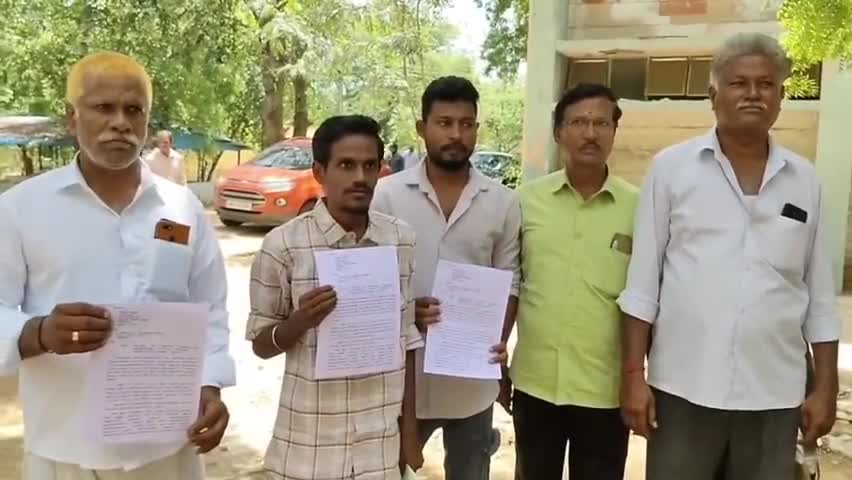திண்டுக்கல் மேற்கு: கார்மெண்ட்ஸ் தொழிற்சாலையில் வெளிநாட்டு NGOவை வரவழைத்து சட்டவிரோதமாக மீட்டிங் நடத்த அனுமதி வழங்க கூடாது என்று ஆட்சியரிடம் மனு