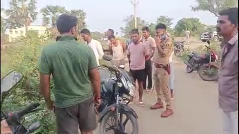 सिलाव: सिलाव के नेपुरा गांव में लावारिस हालत में मिली मोटरसाइकिल, पुलिस जांच में जुटी