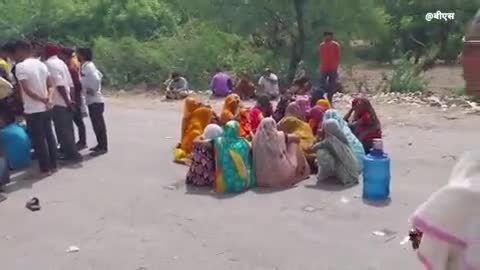 खेरागढ़: इरादतनगर में ट्रैक्टर और टेम्पो की टक्कर में एक युवती की हुई मौत