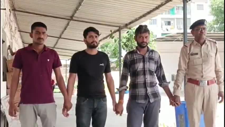 દસ્ક્રોઈ: શહેરના નિકોલમાં રૂપિયાની લેતીદેતીના વિવાદમાં યુવકની હત્યા કરનાર બે ઝડપાયા અને એક આરોપી ફરાર
