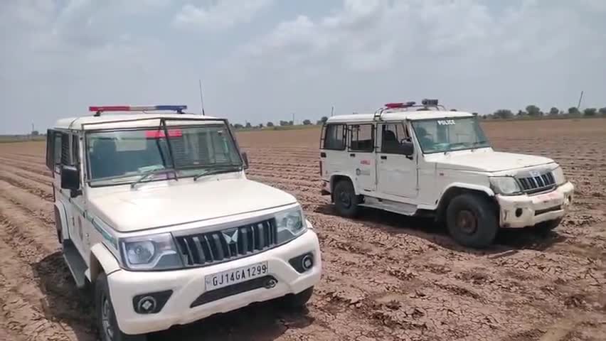 વાંકીયા ગામના વાડી વિસ્તારમાં પરપ્રાંતીય યુવતીનો મૃતદેહ મળ્યો, પોલીસ ઘટના સ્થળે પહોંચી તપાસ હાથ ધરી