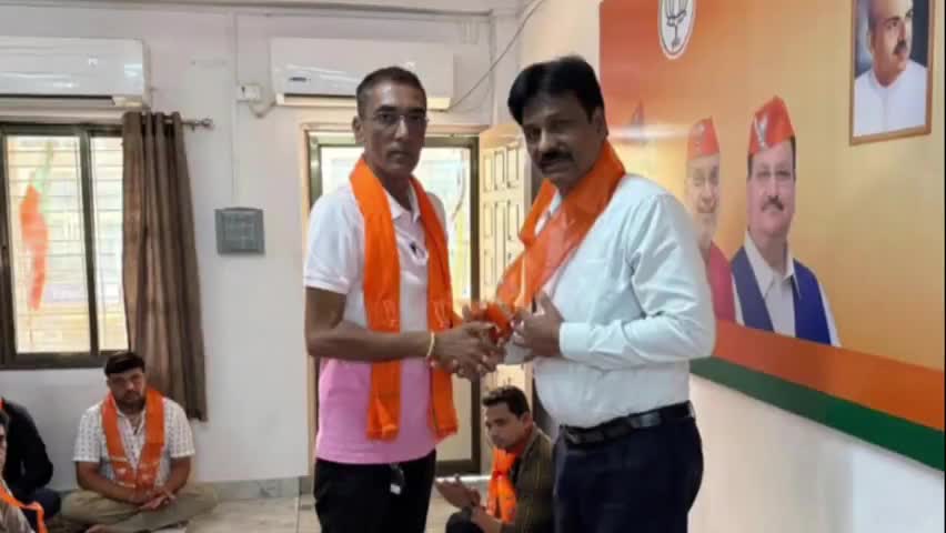 ભરૂચ: ભરૂચ વિધાનસભાના શક્તિકેન્દ્ર સંયોજકો સાથે "વ્યક્તિગત પરિચય બેઠક" યોજી પાર્ટીના આગામી સંગઠનાત્મક કાર્યક્રમો અંગે બેઠક મળી