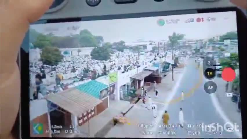 मुज़फ्फरनगर: नगर क्षेत्र में ईदगाहों पर प्रशासनिक व्यवस्था के बीच ड्रोन कैमरों की निगरानी, चप्पे-चप्पे पर अधिकारियों की रही नज़र
