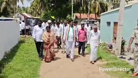 ಚಾಮರಾಜನಗರ: ಕಣ್ಣೇಗಾಲದಲ್ಲಿ ಸಿಸಿ ರಸ್ತೆ ಕಾಮಗಾರಿಗೆ ಶಾಸಕ ಎ.ಆರ್.ಕೃಷ್ಣಮೂರ್ತಿ ಚಾಲನೆ