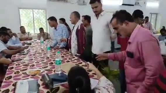 ତଲସରା: ସବଡେଗା ରାଜୀବ ଗାନ୍ଧୀ ସେବା କେନ୍ଦ୍ର ପ୍ରାଙ୍ଗଣରେ ଜିଲ୍ଲାପାଳଙ୍କ ଅଭିଯୋଗ ଶୁଣାଣି କାର୍ଯ୍ୟକ୍ରମ ଅନୁଷ୍ଠିତ
