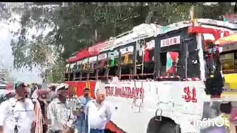 रामपुर: खनेरी में बस और कार की टक्कर, NH-5 पर लगा रहा जाम