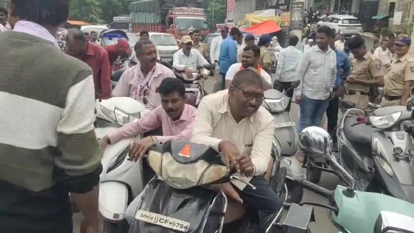 सातारा: दिव्यांगांना 6 हजार रुपये पेन्शन मिळावी या मागणीसाठी फलटण तहसीलवर मुंडन आंदोलन करणार: प्रहार तालुकाध्यक्ष जगताप