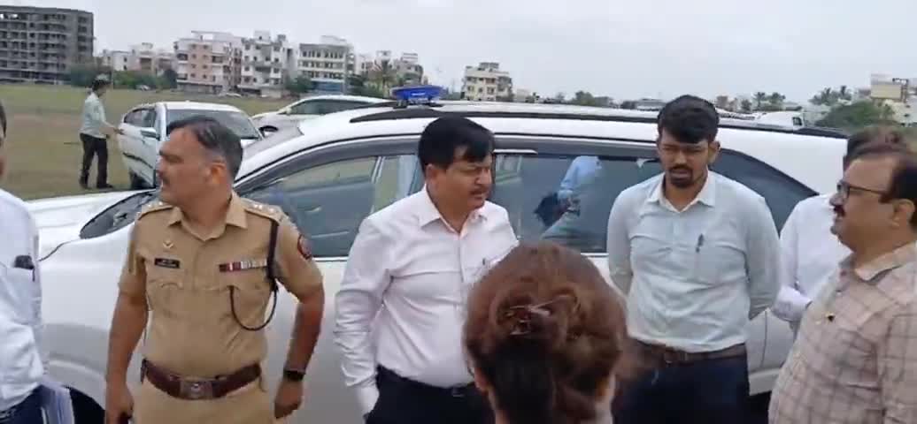 खंडाळा: लोणंद येथे ज्ञानेश्वर महाराजांच्या पालखी मार्गाची आयुक्त डॉ. चंद्रकांत फुलकुंडवार यांनी केली पाहणी