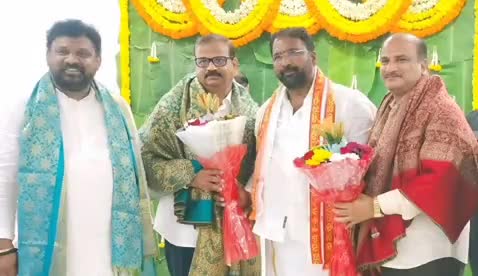 జహీరాబాద్: మంత్రి వాకిటి శ్రీహరిని కలిసి కృతజ్ఞతలు తెలిపిన సెట్విన్ ఛైర్మన్ గిరిధర్ రెడ్డి
