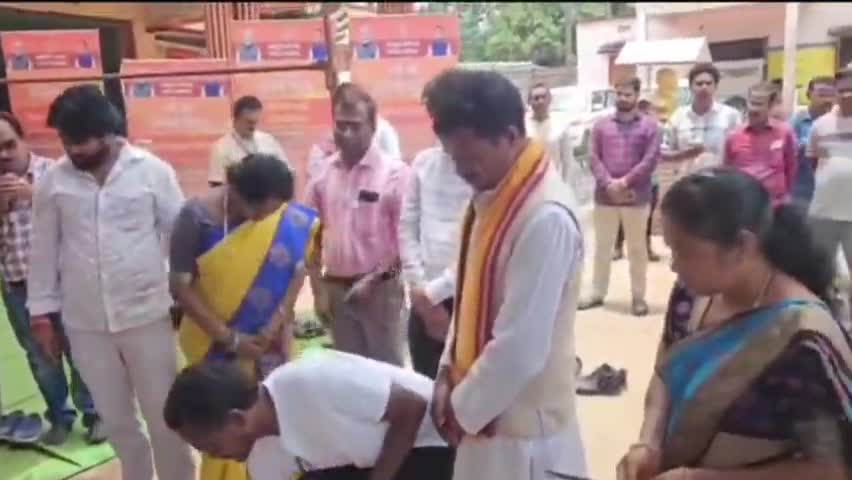 କୋରାପୁଟ ସହର: ସେମିଳିଗୁଡା ବ୍ଲକ କାର୍ଯ୍ୟାଳୟ ପରିସରରେ ବିକାଶ ବାହନ ରଥର ଶୁଭାରମ୍ଭ