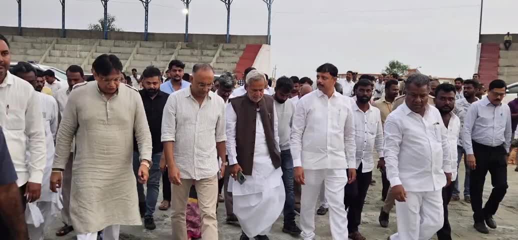 ಯಾದಗಿರಿ: ಜಿಲ್ಲಾ ಕ್ರೀಡಾಂಗಣದಲ್ಲಿ 'ಆರೋಗ್ಯ ಆವಿಷ್ಕಾರ' ಕಾರ್ಯಕ್ರಮದ ಸಿದ್ಧತೆ ಪರಿಶೀಲಿಸಿದ ಸಚಿವ ದಿನೇಶ್ ಗುಂಡೂರಾವ್