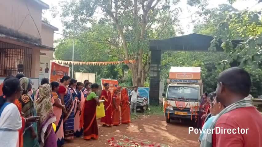 ବାଙ୍ଗିରିପୋଷି: ପାଇକବସା ପଞ୍ଚାୟତ କାର୍ଯ୍ୟାଳୟରେ ବିକାଶ ବାହାନକୁ ଶୁଭାରମ୍ଭ କଲେ ବିଡ଼ିଓ
