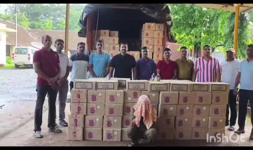 वेंगुर्ला: मठ चेकपोस्ट येथे स्थानिक गुन्हे अन्वेषण शाखेने ५० लाख ९० हजार रुपयांची गोवा बनावटीची दारू जप्त करत एकाला घेतले ताब्यात